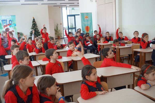 Изключително весела и пълна с детска мъдрост беше срещата на „Забавното четене“ с второкласниците от ЧСОУ „Българско школо“