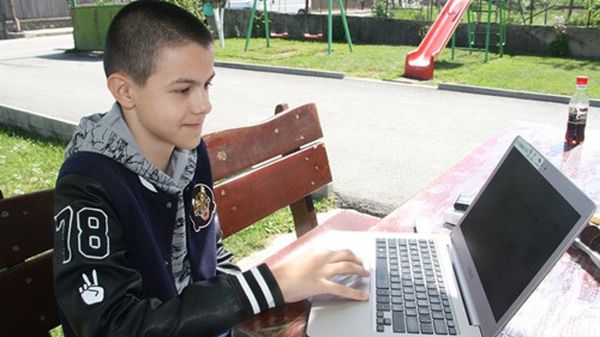 12-годишен ученик от родопско село получи награда от Google